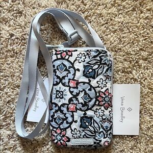 BNWT - Vera Bradley Mini Cellphone Crossbody bag - Lisbon Medallion